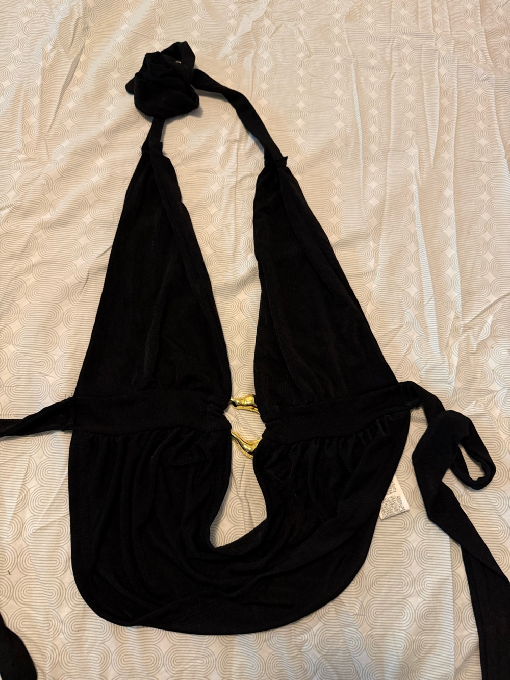 Black Top with Center Ring Detail